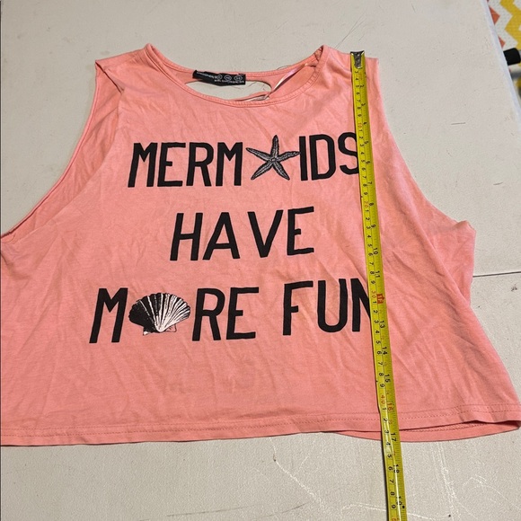 Atmosphere Pink Graphic Crop Top size 8 in excellent condition
#150/3tt - Picture 7 of 11